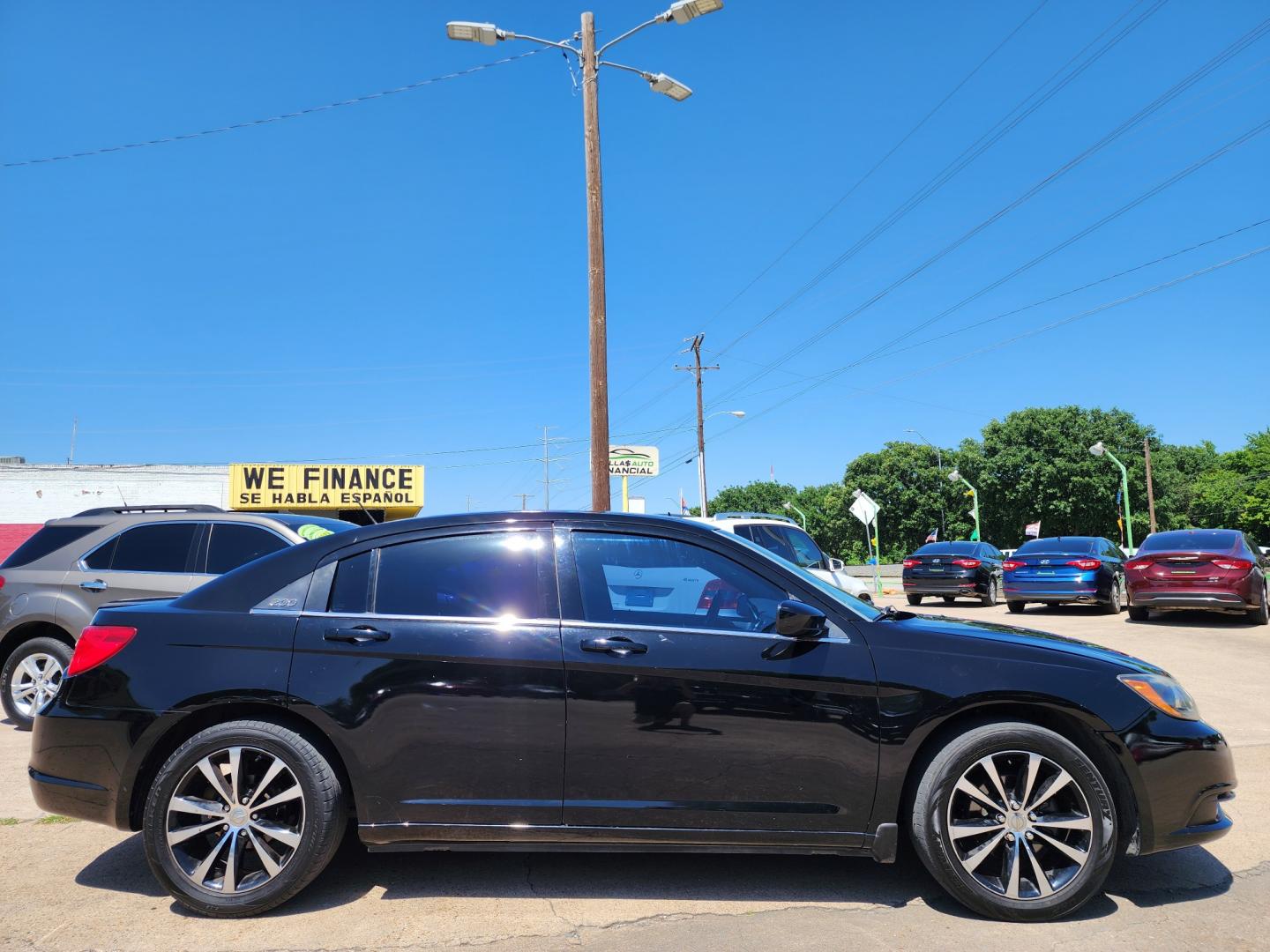 2014 /BLACK Chrysler 200 Touring (1C3CCBBG9EN) with an 3.6L V6 DOHC 24V FFV engine, 6-Speed Automatic transmission, located at 2660 S.Garland Avenue	, Garland, TX, 75041, (469) 298-3118, 32.885387, -96.656776 - CASH$$$$$$$ 200 TOURING!! This is a very well cared for 2014 CHRYSLER 200 TOURING! SUPER CLEAN! Come in for a test drive today. We are open from 10am-7pm Monday-Saturday. Call us with any questions at 469.202.7468, or email us at DallasAutos4Less@gmail.com. - Photo#2